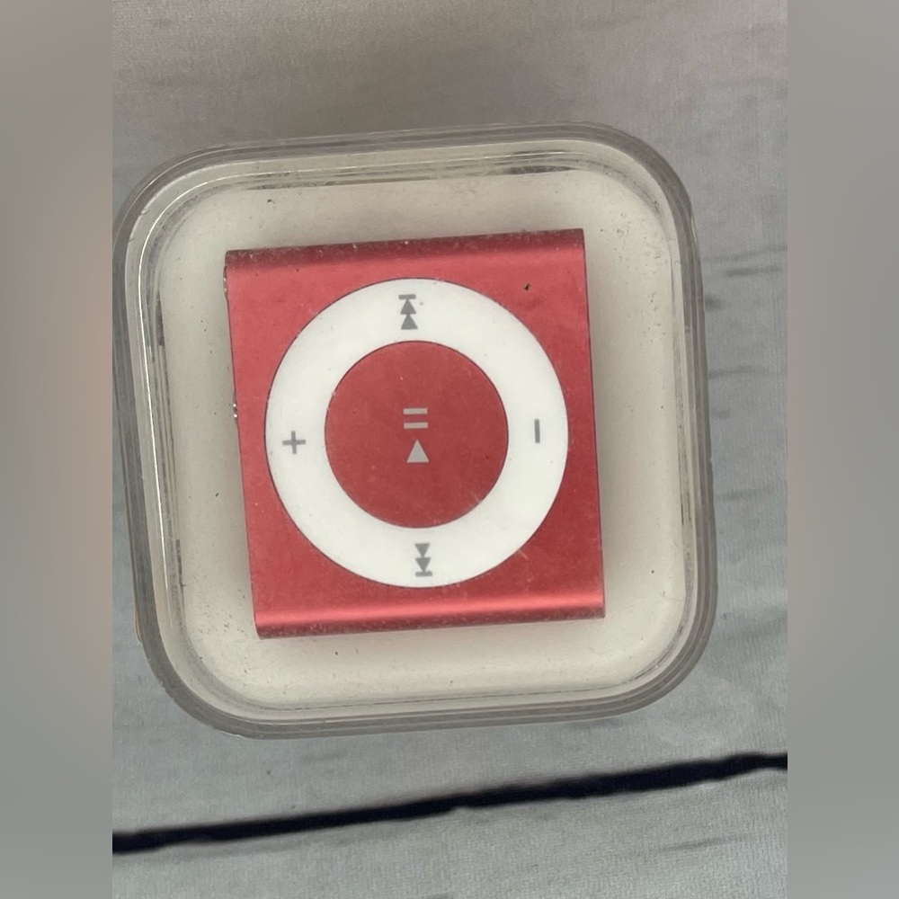 New in box iPod shuffle 2gb 4th generation
